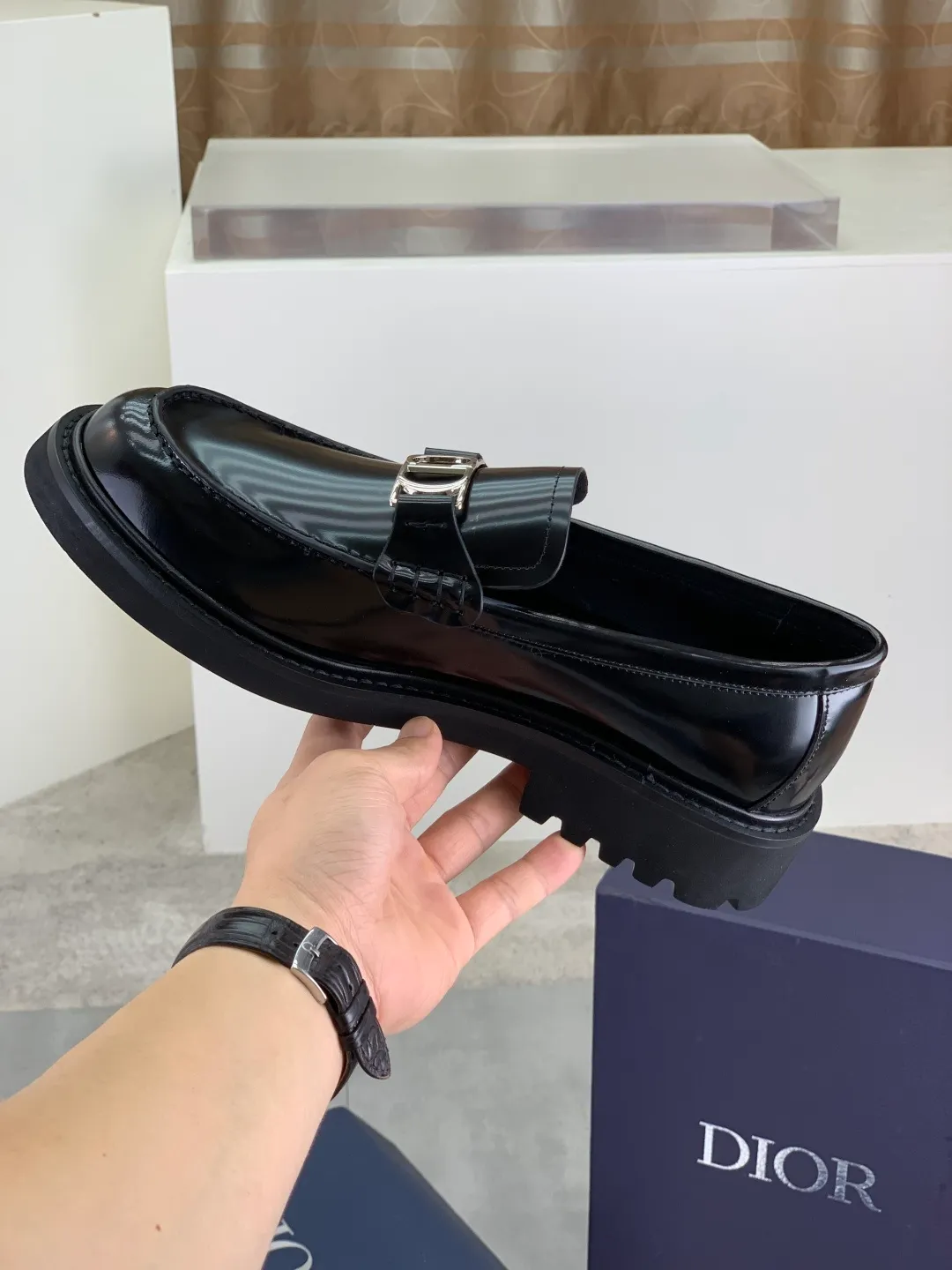Men's shoes 💰P680 new model, high quality 💎💎💎 water-dyed cow lining, original quality Dior —🆘.Dior original purchase, high-end business leather shoes, fabric: imported from Italy open edge beaded cowhide material ➕ water-dyed cow lining / cowhide feet ➕ special original rubber outsole, fine workmanship, real thing ^_^ Photographed 🎬size: 39-44 (38 45 (customized)